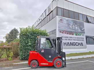Четырехопорные погрузчики Hangcha XF25D