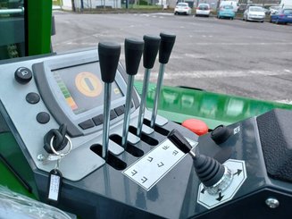 Четырехходовый вилочный погрузчик Combilift CBE3000
