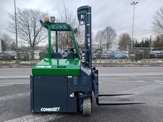 Четырехходовый вилочный погрузчик Combilift CBE3000
