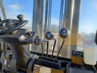 Четырехопорные погрузчики Yale GDC70VX