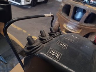Четырехопорные погрузчики Caterpillar EP35K