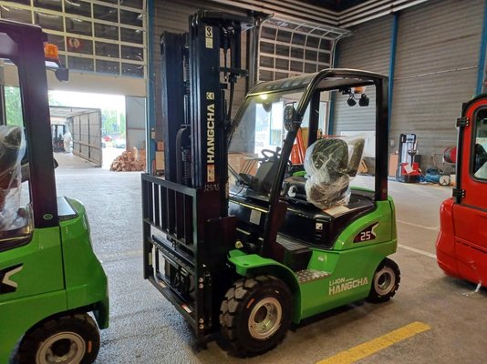 Четырехопорные погрузчики Hangcha XC25i - 1