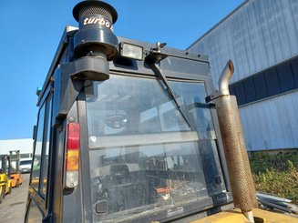 Четырехопорные погрузчики Caterpillar DP50K2