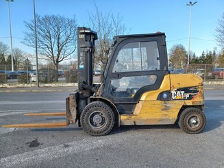 Четырехопорные погрузчики Caterpillar DP50NT