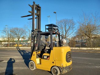 Четырехопорные погрузчики Caterpillar GC45K SWB