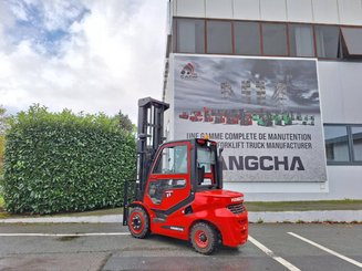 Четырехопорные погрузчики Hangcha XF35D-2