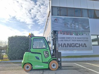 Четырехопорные погрузчики Hangcha AE25-I