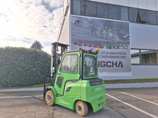 Четырехопорные погрузчики Hangcha AE25-I