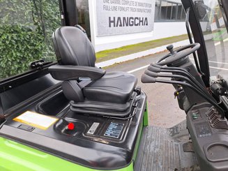 Четырехопорные погрузчики Hangcha AE30-I