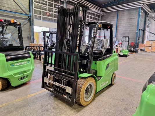 Четырехопорные погрузчики Hangcha AE35-I - 1