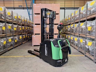 Штабелер с откидной платформой Hangcha CDD16-AC2S-LI - 3