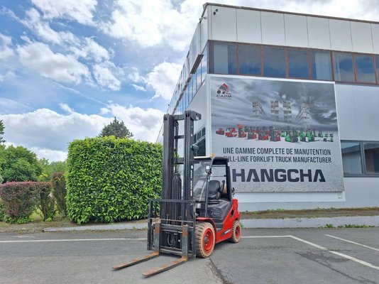 Четырехопорные погрузчики Hangcha XF35G-2 - 1