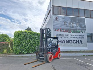 Четырехопорные погрузчики Hangcha XF35G-2
