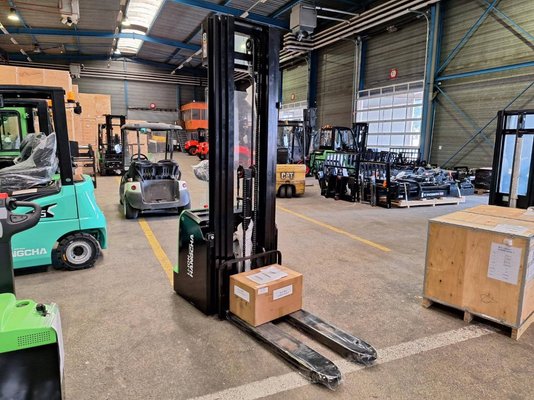 Штабелеры с электроприводом Hangcha CDD16-AC2-I - 1