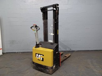 Штабелеры с электроприводом Caterpillar NSP12N