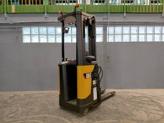 Штабелеры с платформой для оператора Caterpillar NSR16N