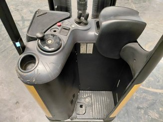 Штабелеры с платформой для оператора Caterpillar NSR16N