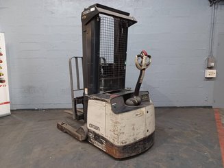 Штабелер Crown SHR5540-1.6