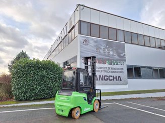 Четырехопорные погрузчики Hangcha AE25-I