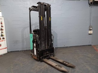 Штабелеры с платформой для оператора Caterpillar NSR16N
