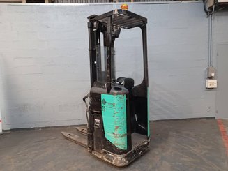 Штабелеры с платформой для оператора Caterpillar NSR16N