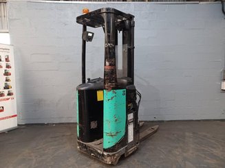 Штабелеры с платформой для оператора Caterpillar NSR16N