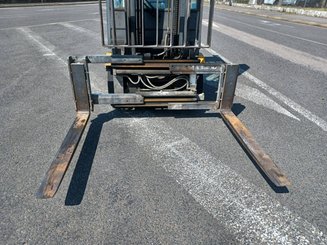 Четырехопорные погрузчики Jungheinrich TFG425500ZT