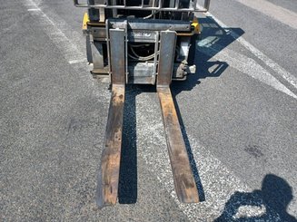 Четырехопорные погрузчики Jungheinrich TFG425500ZT