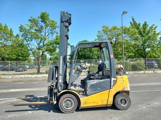 Четырехопорные погрузчики Jungheinrich TFG425500ZT