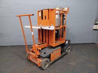 Строительный подъёмник с вертикальной мачтой JLG TOUCAN DUO