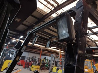 Четырехопорные погрузчики Caterpillar EP25K-PAC