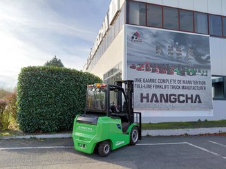 Четырехопорные погрузчики Hangcha AE30-I