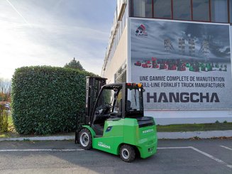 Четырехопорные погрузчики Hangcha AE30-I