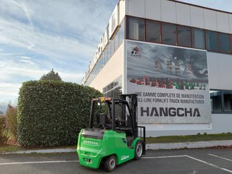 Четырехопорные погрузчики Hangcha AE30-I