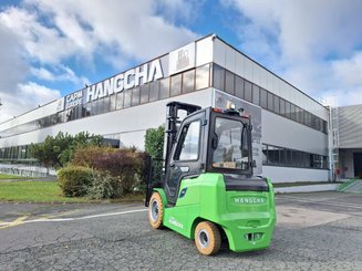 Четырехопорные погрузчики Hangcha AE30-I