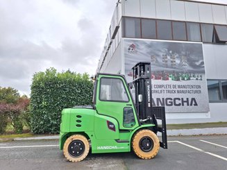 Четырехопорные погрузчики Hangcha X70i