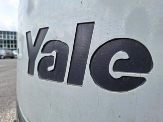 Четырехопорные погрузчики Yale ERP30