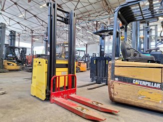 Штабелеры с платформой для оператора Hyster S1.5S