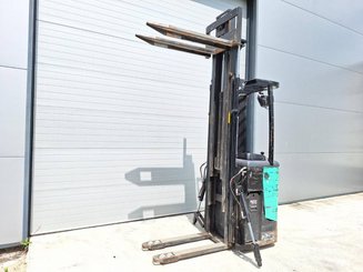 Штабелеры с платформой для оператора Caterpillar NSR16N