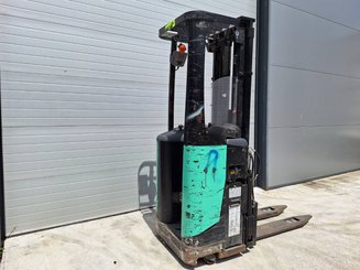 Штабелеры с платформой для оператора Caterpillar NSR16N