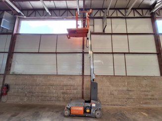 Строительный подъёмник с вертикальной мачтой JLG TOUCAN DUO