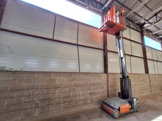 Строительный подъёмник с вертикальной мачтой JLG TOUCAN DUO