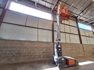 Строительный подъёмник с вертикальной мачтой JLG TOUCAN DUO