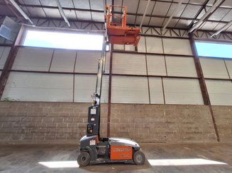Строительный подъёмник с вертикальной мачтой JLG TOUCAN DUO