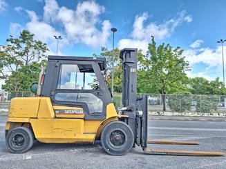 Четырехопорные погрузчики Caterpillar GP50K - 2