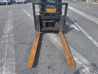 Четырехопорные погрузчики Caterpillar GP50K