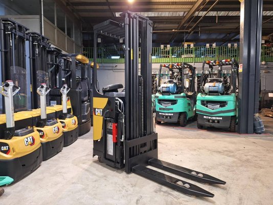 Штабелеры с платформой для оператора Caterpillar NSR16N - 1