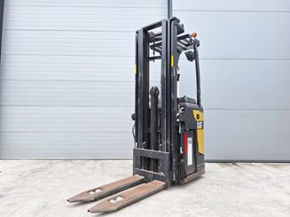 Штабелеры с платформой для оператора Caterpillar NSR20N