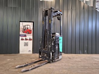 Штабелеры с платформой для оператора Caterpillar NSR16N