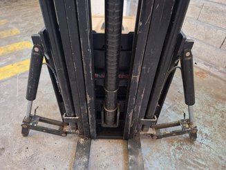 Штабелеры с электроприводом Caterpillar NSP16N2